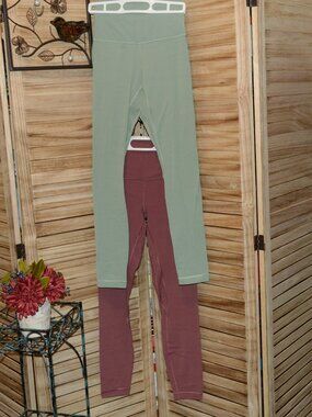 Bundle Lululemon Size 2 Align Pants 1 Green 1 Rose